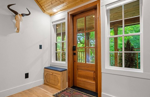 Weaverville Cabin | Romantic Retreat: Creek I Nature