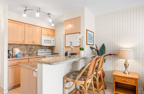Historic Lahaina Front Street Apartment | Romantic Retreat – Lahaina Shores 504, Sunrise Balcony