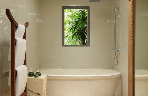 Ubud City-Centre Villa | Romantic Room with Garden View @Ubud