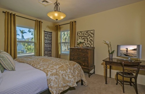 West Beach Apartment | Romantic Spanish Retreat 2 Blocks From State St. And West Beach
