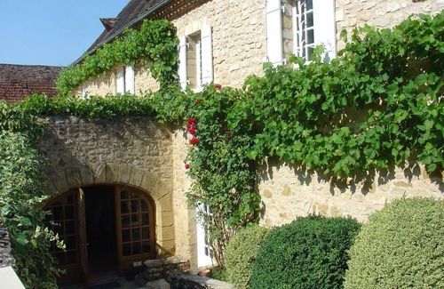 Marnac Cottage | Romantic stone house with private pool, mature garden and panoramic views