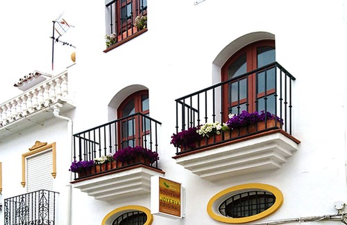 Yunquera Apartment | Romantic study or hiking