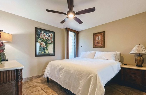 Maalaea Condo | Romantic Stunning Oceanfront Views, Pool, Hot Tub