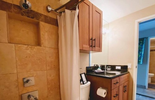 Maalaea Condo | Romantic Stunning Oceanfront Views, Pool, Hot Tub
