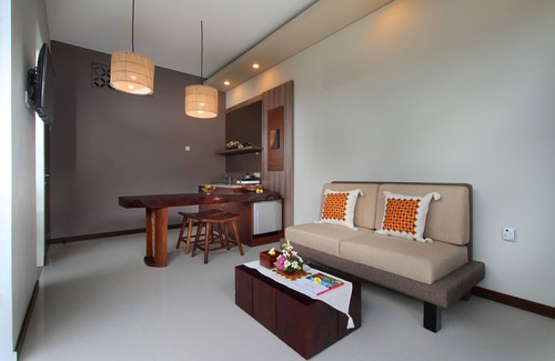 Kerobokan Villa | Romantic Villa Seminyak with private pool-15 minutes from the beach
