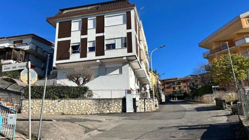 Fiuggi Apartment | Romantico Appartamento con Vista Mozzafiato Perfetto per 2 Persone