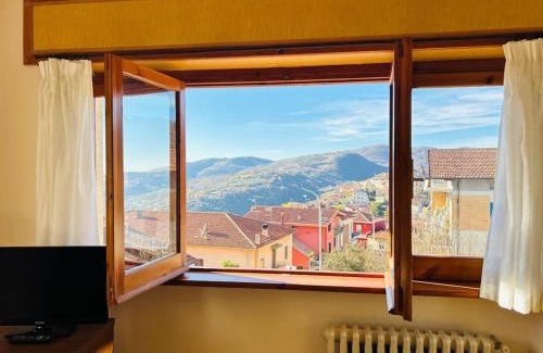 Fiuggi Apartment | Romantico Appartamento con Vista Mozzafiato Perfetto per 2 Persone