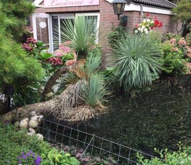 Zandvoort Ski Chalet | Romantisch Tiny Gardenhouse in beautiful garden