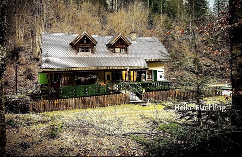 Schopfheim House | Romantisches Ferienhaus im Schwarzwald. Mit Sauna und Hotpot. Haustierfreundlich