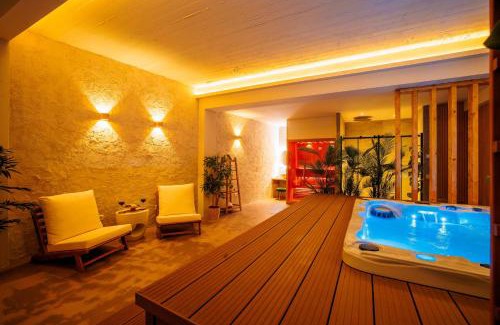 Eindhoven Apartment | Romantische suite met jacuzzi & sauna - dichtbij stadscentrum