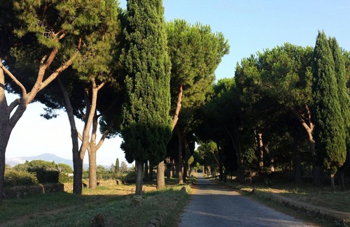 Rome Province Cottage | Rome apartment with a park