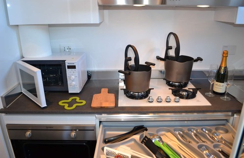Quartiere XIII Aurelio Apartment | ROME VATICAN -100sqm -MODERN DESIGNED - COZY BALCONY - free WI-FI, A/C, SAT TV