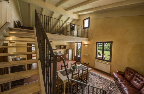 Terranuova Bracciolini Villa | Romignano wine farm. Your villa in TUSCANY.