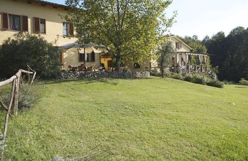 Terranuova Bracciolini Villa | Romignano wine farm. Your villa in TUSCANY.