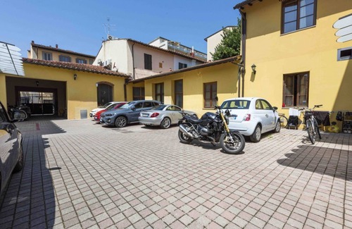 Careggi Rifredi Apartment | Romito Loft by MMega