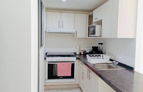 Alvaro Obregon House | Romulo Ofarril 2parking/3be/2ba