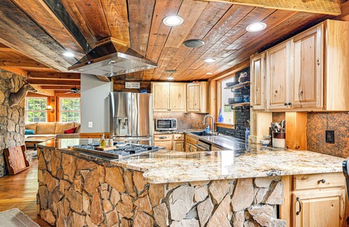 Ronda House | Ronda Home w/Hot Tub + Fire Pit, Near Wineries!