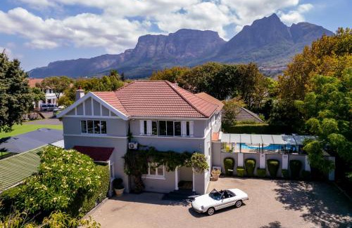 Rondebosch House | Roodenburg House