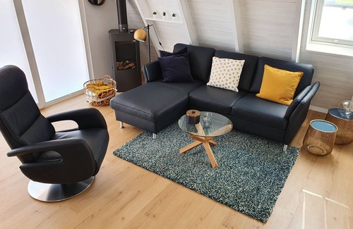 Carolinensiel House | Roof-only house "Murmel 4", charging station f. Electric cars, fireplace, beach chair, WLAN