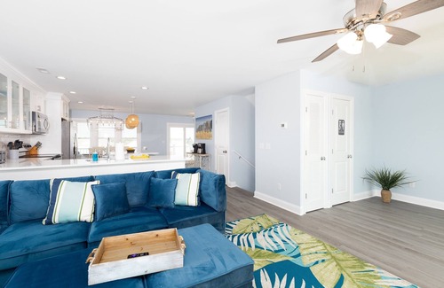 Surf City House | Roof Top Terrace, Elevator, Luxury! Sirens Seaside