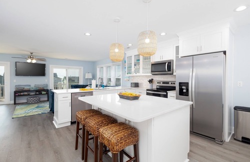 Surf City House | Roof Top Terrace, Elevator, Luxury! Sirens Seaside