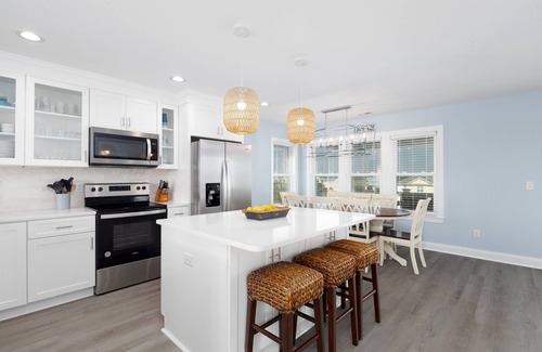 Surf City House | Roof Top Terrace, Elevator, Luxury! Sirens Seaside