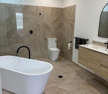 Broken Hill Apartment | Roof Top Twin Ensuite CBD Apartment