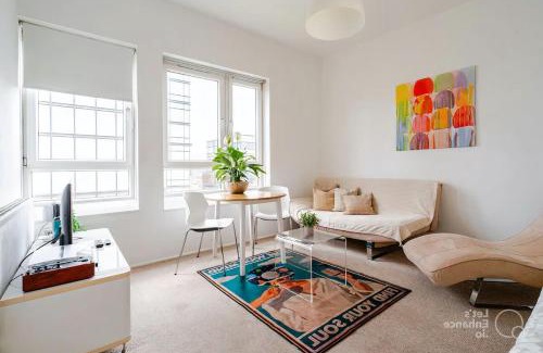 Old Street Apartment | Rooftop Apartment by KeyHol Holidays