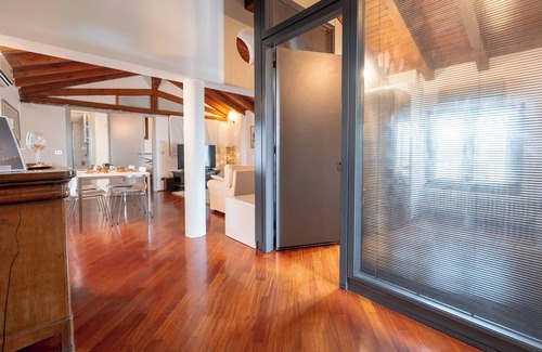 Pordenone Apartment | (Rooftop) Campanile View, Central & Elegant