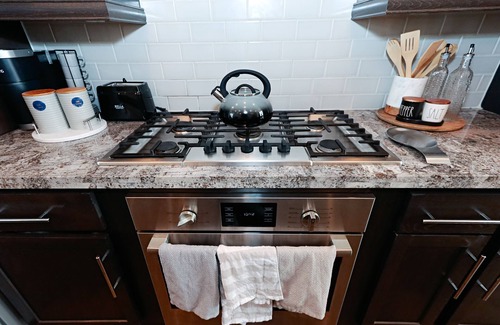 East Downtown Houston House | Rooftop ❤︎ EastDWTN ★ Sleeps 6 + FREE Parking