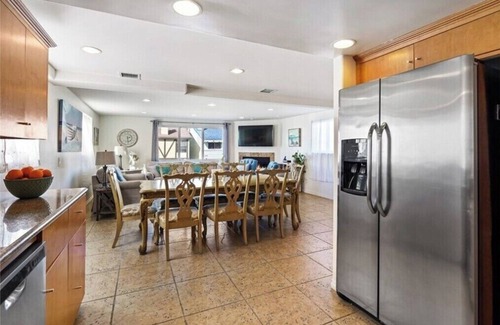 Silver Strand House | Rooftop Getaway- Ocean View Beach House!