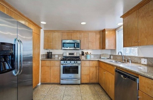 Silver Strand House | Rooftop Getaway- Ocean View Beach House!