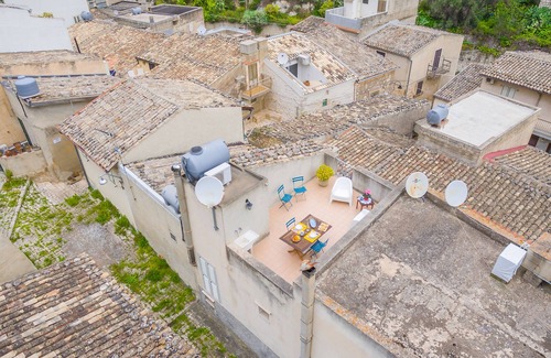 Scicli House | Rooftop house in the center, 2/4 guests, free illimited WIFI, free parking
