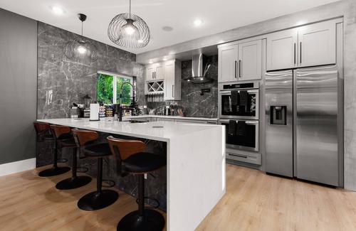 Downtown San Antonio House | Rooftop Karaoke w/City Views, HotTub, Pool, Games