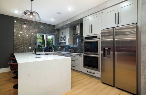 Downtown San Antonio House | Rooftop Karaoke w/City Views, HotTub, Pool, Games