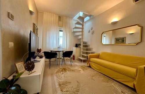 Marina Centro Apartment | ROOFTOP-MarinaCentro-Unique-Beach-Fun-Smart-LoveApt-Train-Park