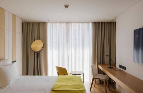 Sao Jorge de Arroios Hotel | Rooftop Pool, Magical Light Show & Lisbon’s History at Your Doorstep