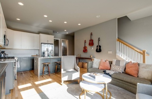 Haynes Area House | Rooftop Retreat w/Skyline Views!