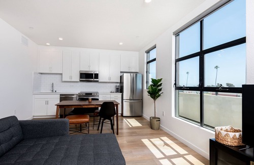 Ventura Apartment | Rooftop Suite with Private Outdoor Space within Luxury Beach Property