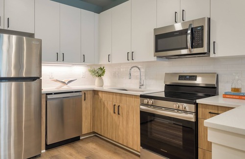 12 South Condo | Rooftop Terrace | 1BR Queen Suite at The Gilmore