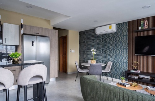 Yolanda Morales Condo | ★RooftopPool-CityViews-Gym-WiFi-A/C-1BR-YellowKey★