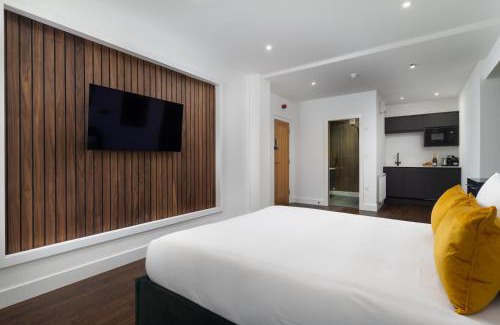 Marazion Apartment | Room 1, Hotel style double bedroom in Marazion