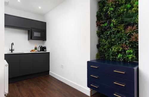 Marazion Apartment | Room 1, Hotel style double bedroom in Marazion