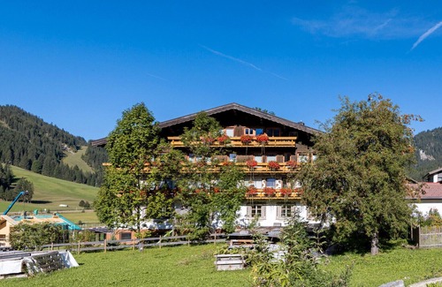 Nesselwaengle Apartment | Room '11' with Mountain View, Shared Terrace and Wi-Fi