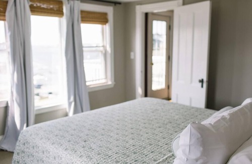 Boothbay Harbor Hotel | Room 15 at Admiral's Quarters Penthouse | Stunning Views + King Bed + Trundle
