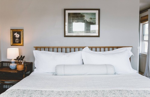 Boothbay Harbor Hotel | Room 15 at Admiral's Quarters Penthouse | Stunning Views + King Bed + Trundle