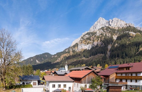 Nesselwaengle Apartment | Room '15' with Mountain View, Shared Terrace and Wi-Fi