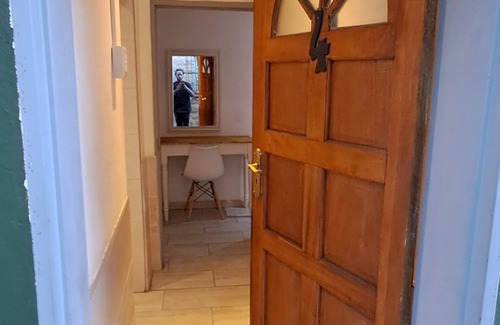 Maseru Bed & Breakfast | Room 2 - with Bathtub