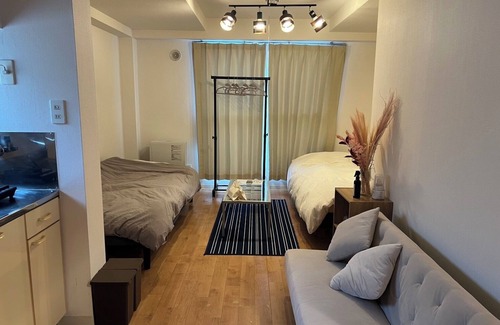 Chuo-ku Apartment | Room 302, Chateau Minami 6-jo Building, 3 people OK! Comfortable studio with 3 beds