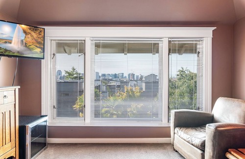 Minor House | Room 306 - Unique Accommodations in Seattle's Capitol Hill
